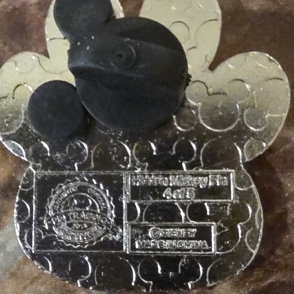 Disney Pin - Hidden Mickey Pumba – 4 of 5 Collector Trading Pin - Picture 2 of 4